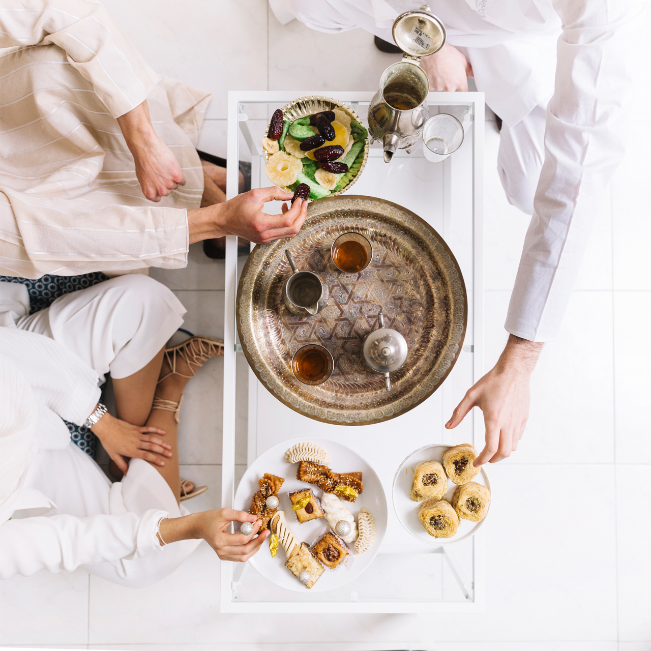 Hora do lanche da manhã em família