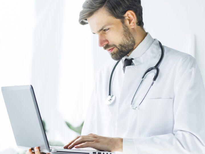 Os médicos estão usando a tecnologia para obter atualizações