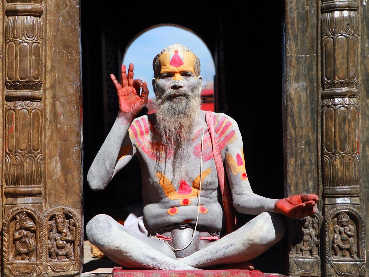 O estilo de vida de Baba é esplêndido no templo