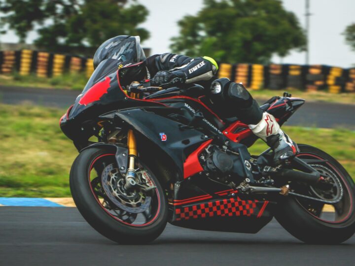 O time de motociclistas negros venceu a partida ontem