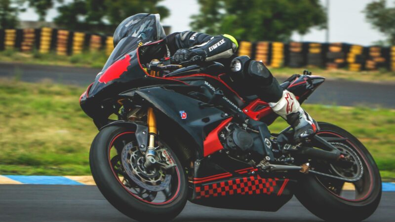O time de motociclistas negros venceu a partida ontem