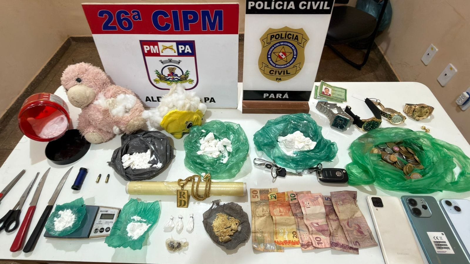 Mulher presa por tráfico de drogas em Alenquer