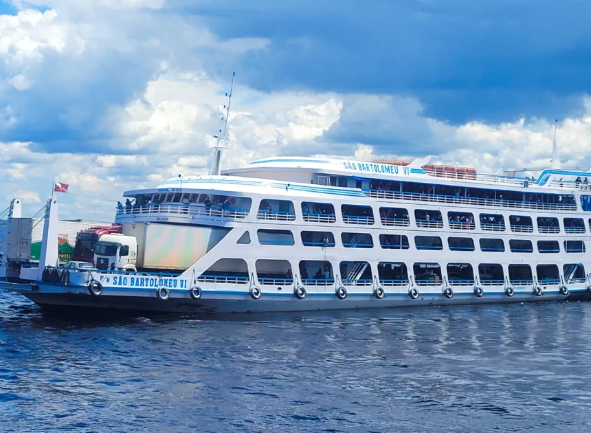 Partiu barco! Portal de informações e viagens de barco da Região Norte