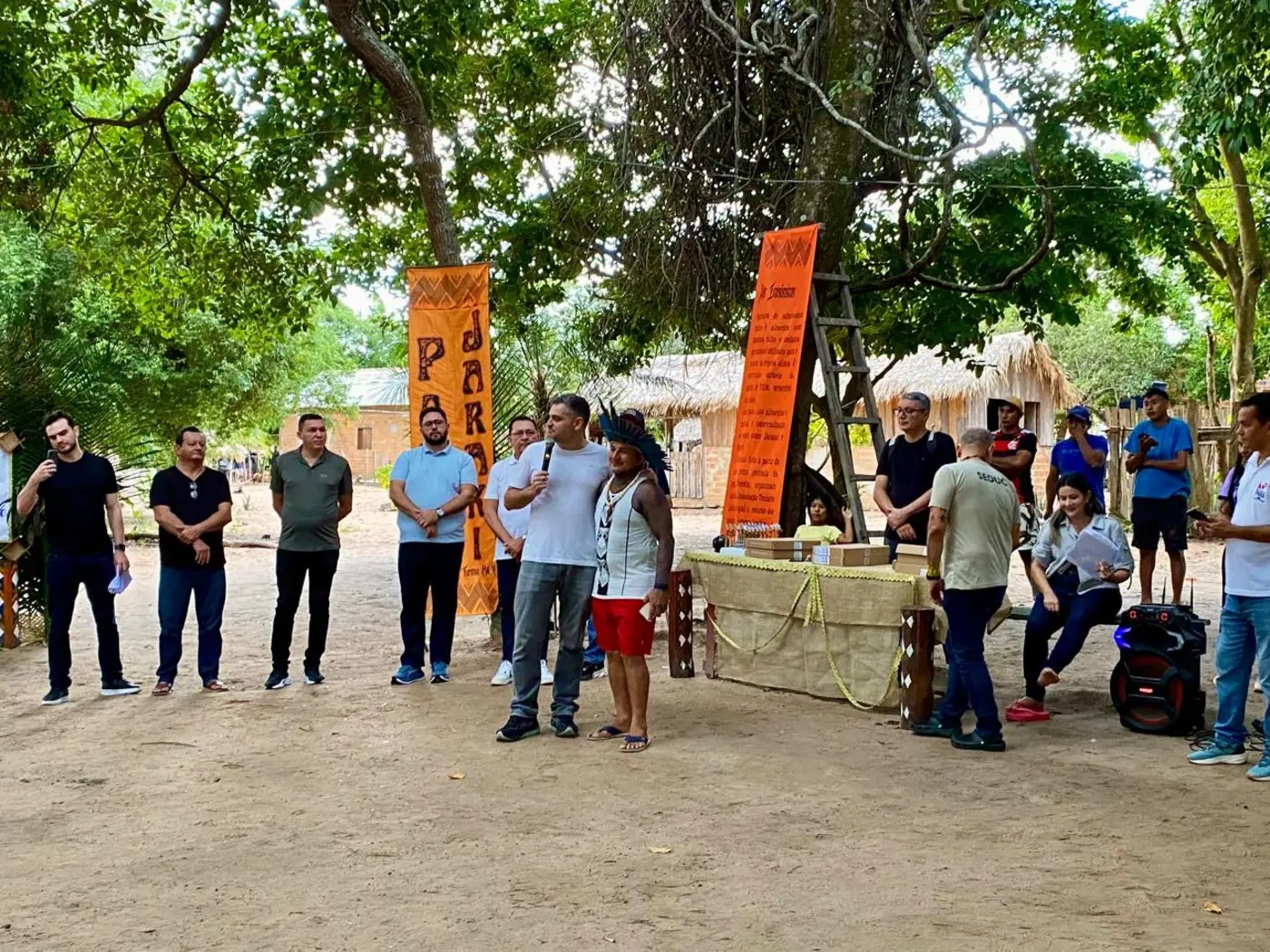 Seduc entrega Chromebooks para estudantes indígenas em Santarém